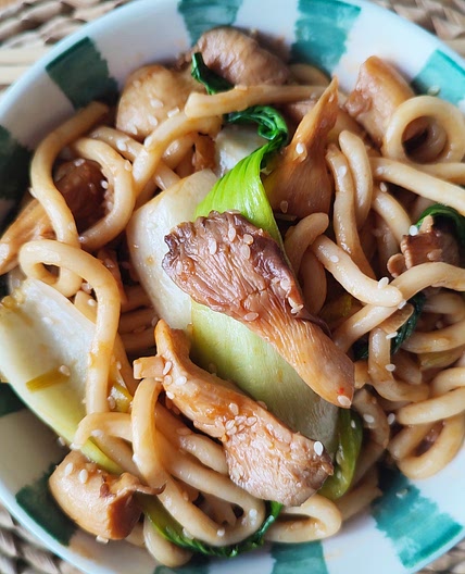 Udon Noodles and Pak Choi Stir Fry (Vegan)