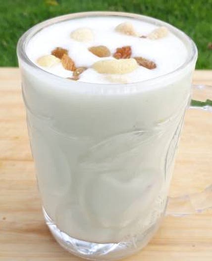काजू लस्सी (Kaju Lassi recipe in Hindi)