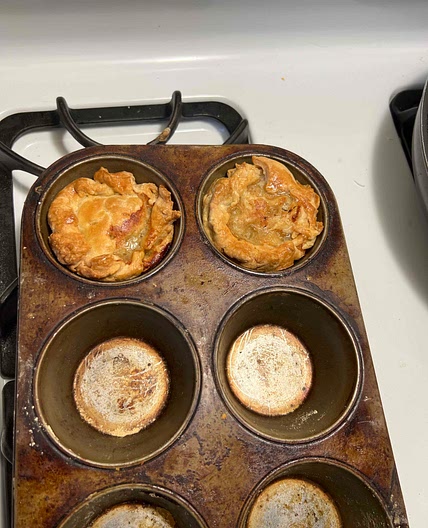 Chicken and mushroom pies 