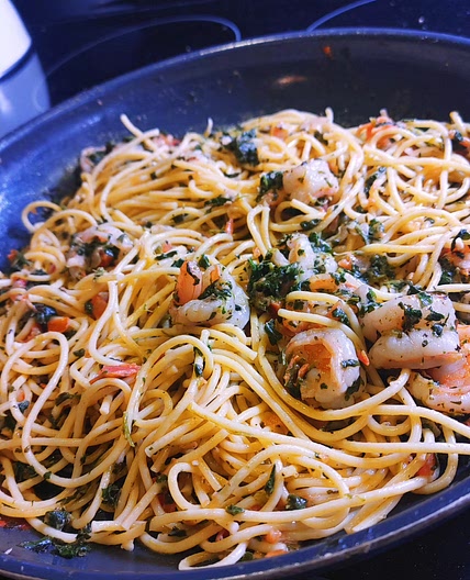 Shrimp and Tomato Pasta with Spinach
