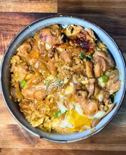 Oyakodon (Chicken and Eggs Rice Bowl)