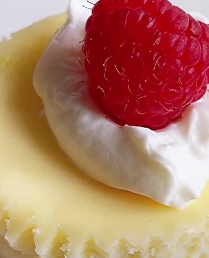 Creamy cheesecake cupcakes