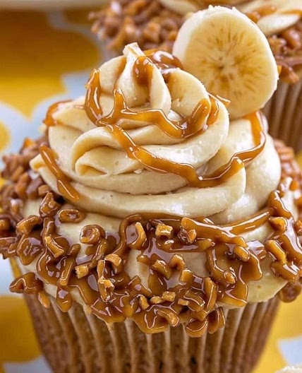 Banana Caramel crunch cupcakes 