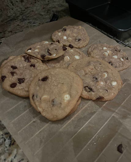 Choc chip cookies (white and dark)