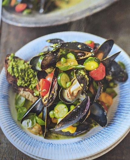 Mexilhões com pesto