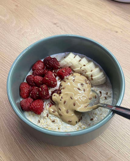 My go-to raspberry, banana and peanut butter oatmeal