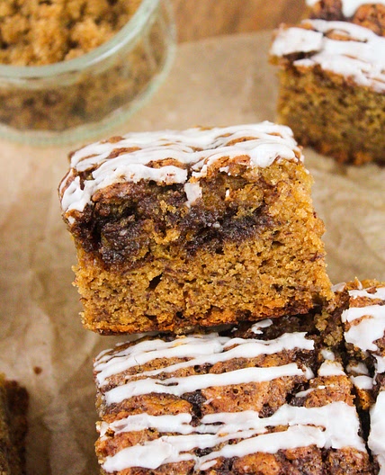 Banana Cinnamon Roll Cake