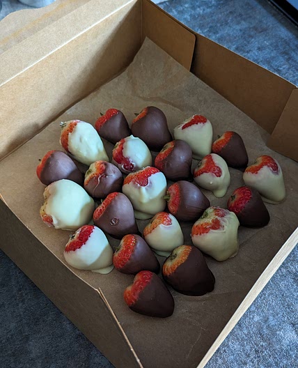 Tempered chocolate covered strawberries