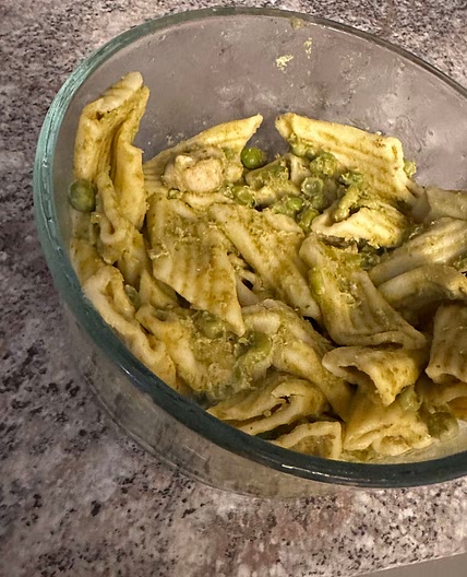 Creamy pesto pasta