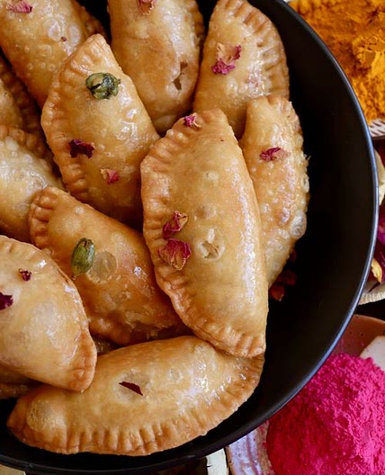 Gujiya