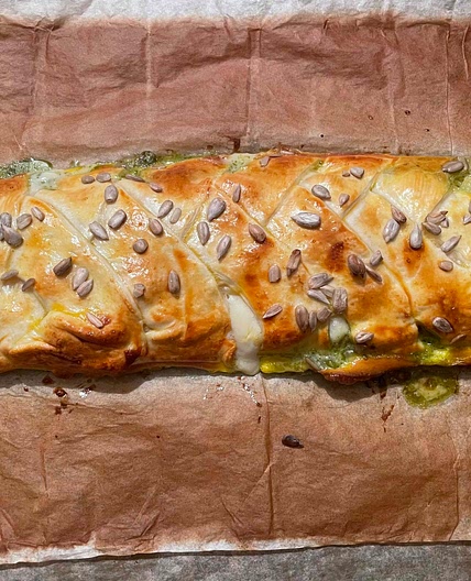 Pesto Strudel