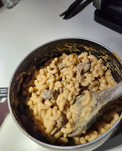 Steak Bit Mac and Cheeee