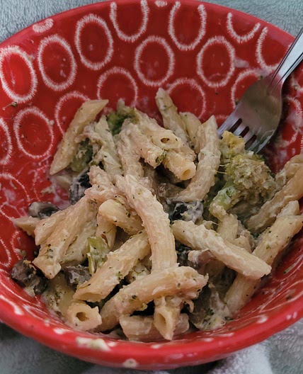 Easy mushroom brocoli Alfredo pasta