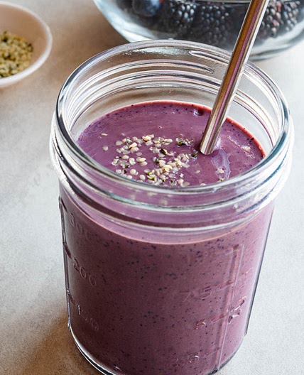 5-Minute Blueberry Mango Smoothie Recipe (No Banana!)