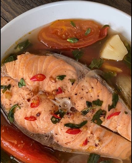 Vietnamese Canh Chua - Seafood sweet and sour soup 