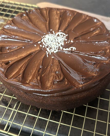 FLUFFY MOIST CACAO CAKE