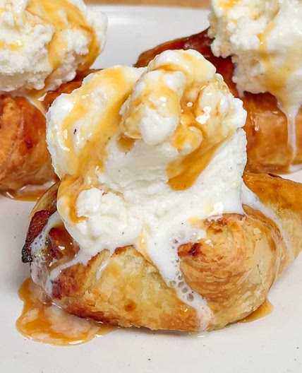 Air Fryer Apple Turnovers