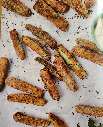 Zucchini Fries with Roasted Garlic Aioli - Air Fry Everything