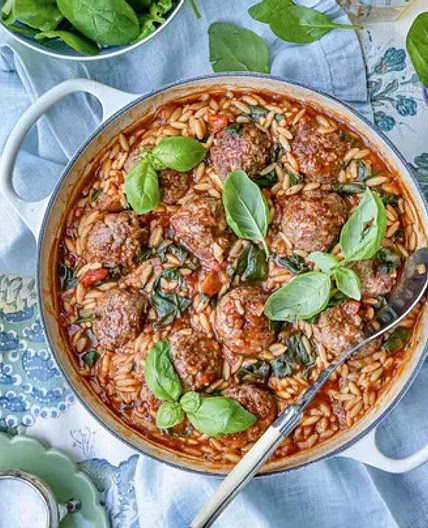Kitchen garden cook spinach - 27 Mar 2024 - Country Life Magazin