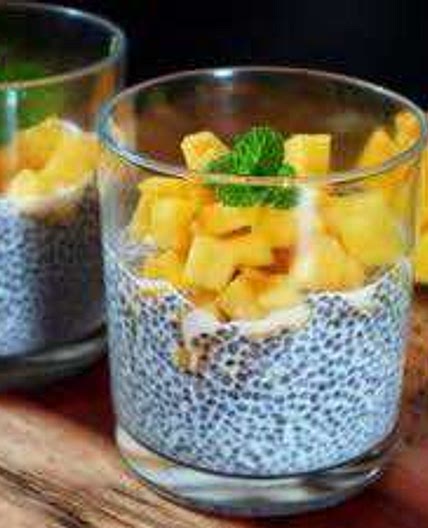 Pudín de chía con fruta fresca