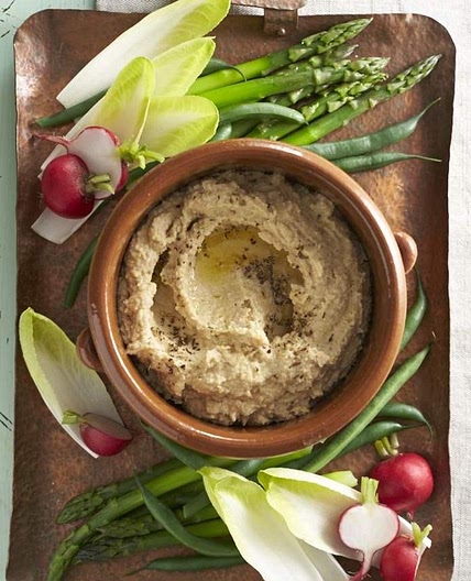 Creamy cashew hummus