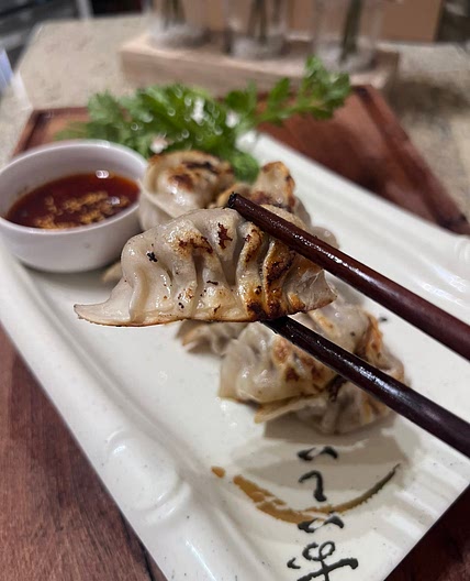 Beef Mushroom Pot Stickers | 牛肉蘑菇煎饺