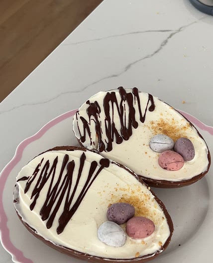 Viral Easter egg cheesecake