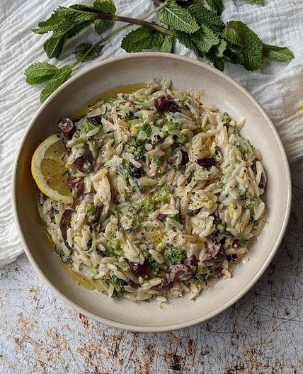 Lemon broccoli olive orzo 