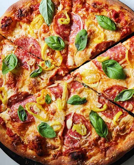 Salami Pizza