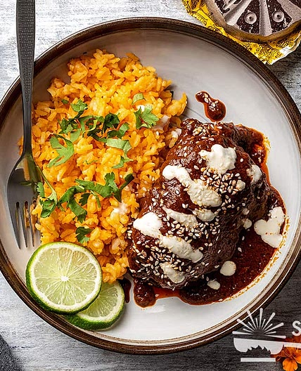 Mole con Pollo