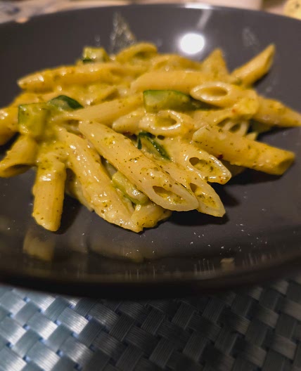 Pasta pesto e zucchine
