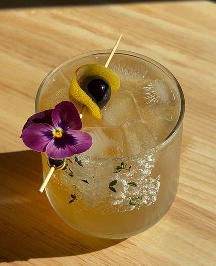 charred lemon gin & tonic