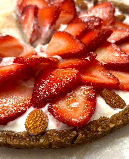 Strawberry & Yogurt Tart | Gluten-Free | No Bake | Protein Packed | No sugar added