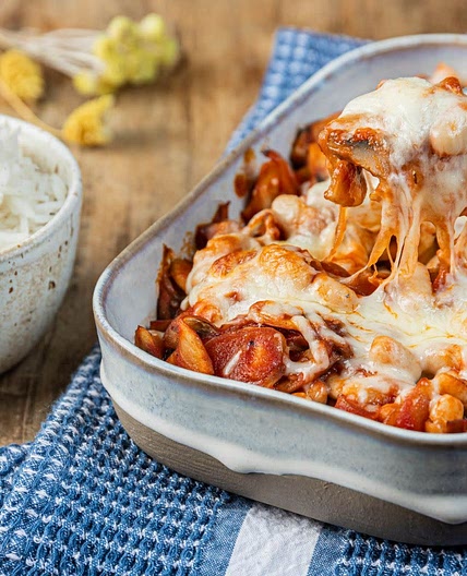Haricots blancs à la tomate gratinés à la mozzarella, herbes de Provence et riz basmati