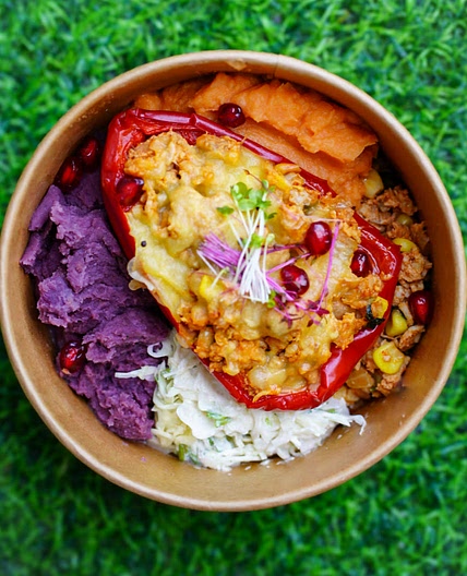 Chicken and mozzarella stuffed bell pepper with green cabbage sl