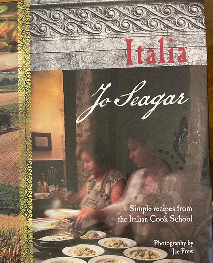 Rustic pork sausages with white beans, tomato - p.267