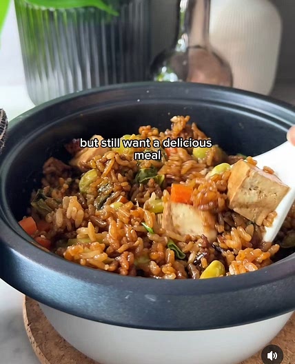 (One pot) Rice cooker meal by <@nutritionbykylie>