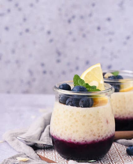 tapioca pudding with blueberry and lemon