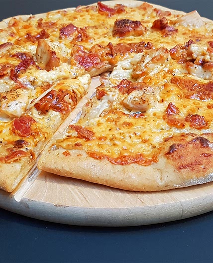 Chicken Carbonara Pizza