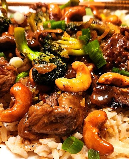 Ginger Beef & Broccoli Recipe With Cashews (20 Minutes) | Asian 