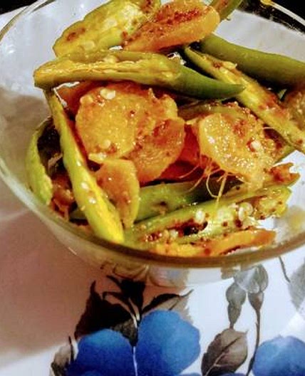 अदरक हरी मिर्च का आचार (Adrak hari mirch ka achar recipe in Hindi)