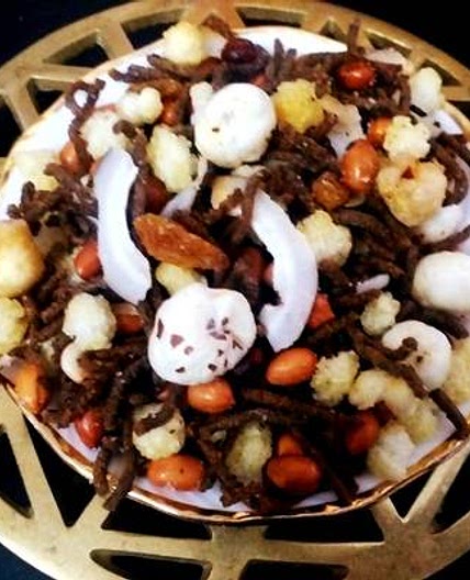 व्रत की नमकीन (vrat ke namkeen recipe in hindi)