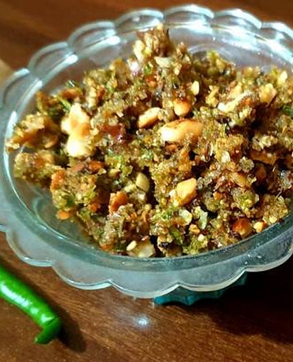 हरी मिर्च का ठेचा (Green Mirch Thecha Recipe In Hindi)
