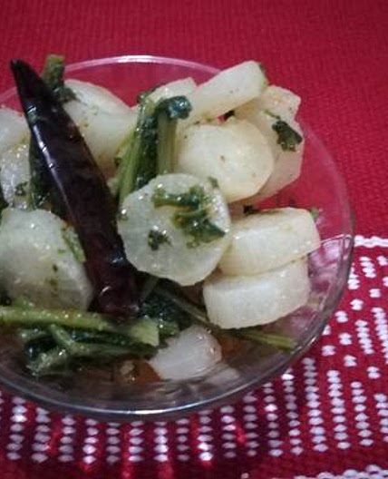 कश्मीरी मूली साग (Kashmiri mooli saag recipe in Hindi)