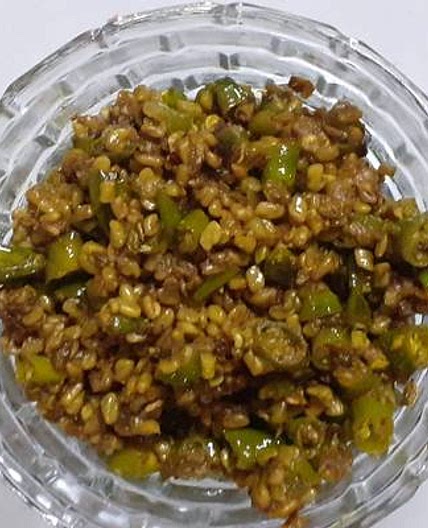 मेथी मिर्च का अचार (methi mirch ka achar recipe in Hindi)