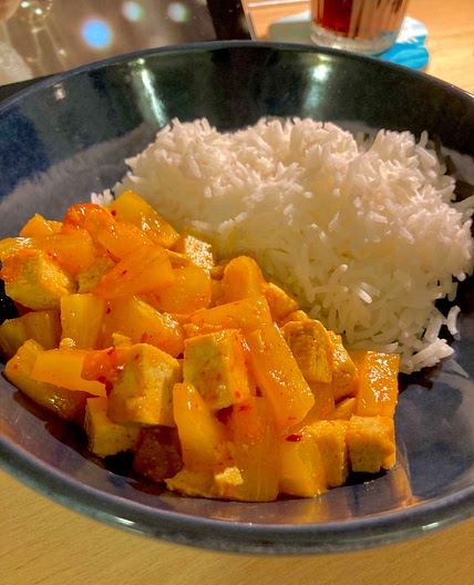 Sticky sweet chilli tofu and pineapple 