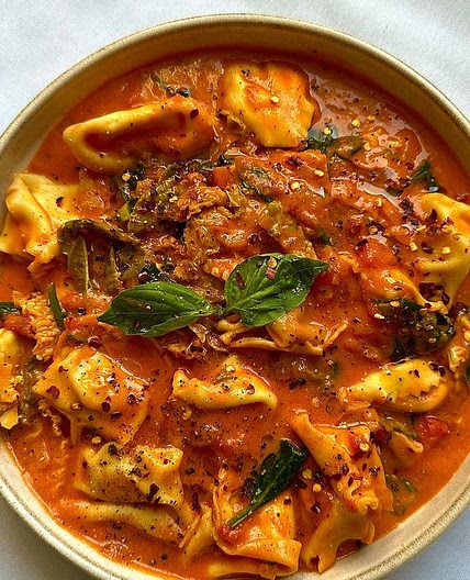 TORTELLINI SOUP 🥫