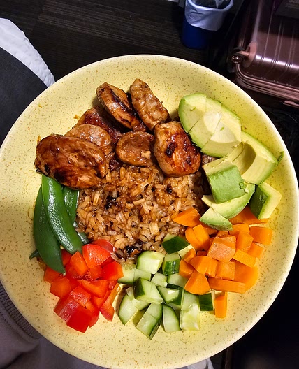 Teryaki poke bowl with protein
