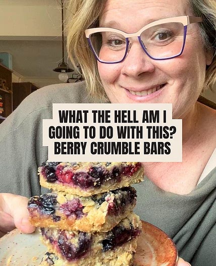 BERRY CRUMBLE BARS