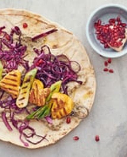 Fladenbrot mit Poulet, Baba Ganoush und Kabissalat